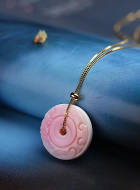 珠宝女皇贝雕刻工艺精湛锁骨链