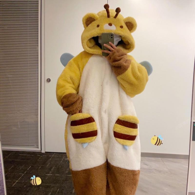 可爱小熊蜂毛绒睡袍女秋冬季珊瑚绒睡衣加绒加厚连体衣家居服套装