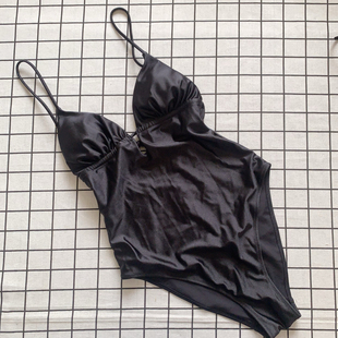货号7一25原单欧美高端连体泳衣80b85b臀围95～100黑色丝光感