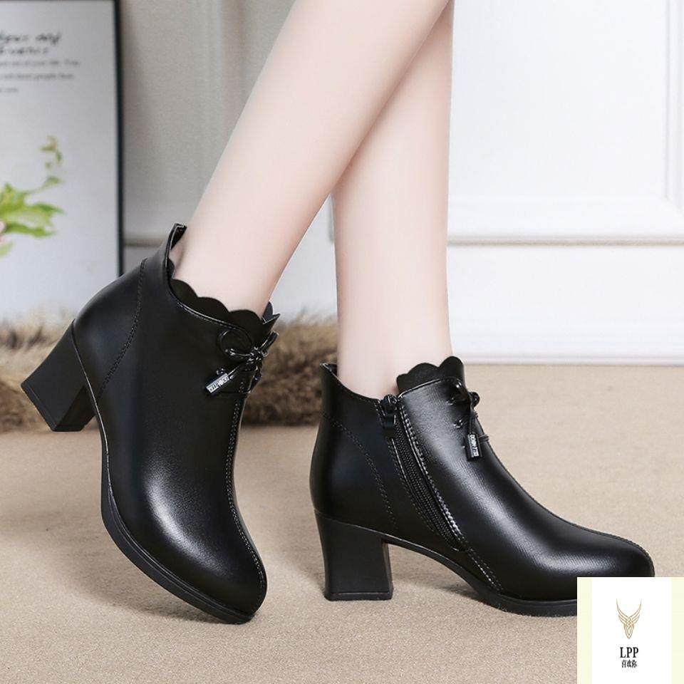 靴子女秋冬季妈妈棉鞋软