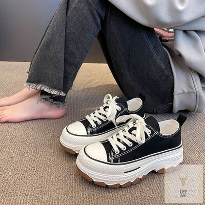 清仓厚底帆布鞋女款2025年春秋增高鞋子黑色透气小众松糕休闲板鞋