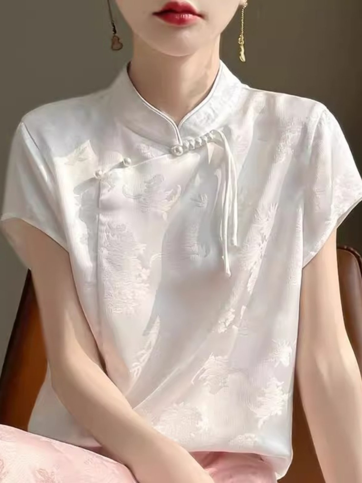 新中式盘扣旗袍上衣短袖春夏2025新款薄款设计感提花复古唐装衬衫,女装/女士精品,衬衫,淘宝优惠券,粉丝福利购,淘宝优惠卷