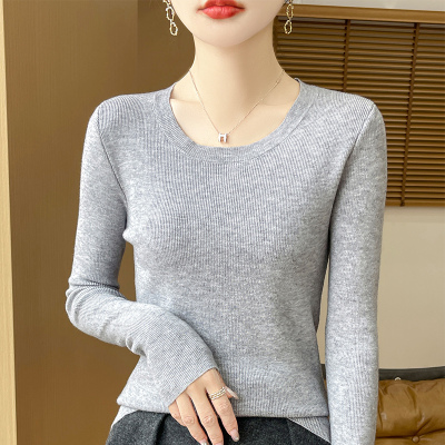 灰色圆领针织打底衫女内搭