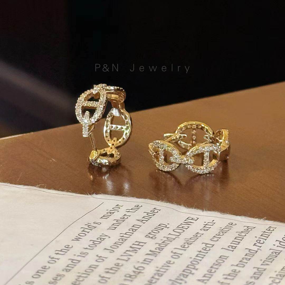 猪鼻扣耳钉女2025新款高级感耳饰