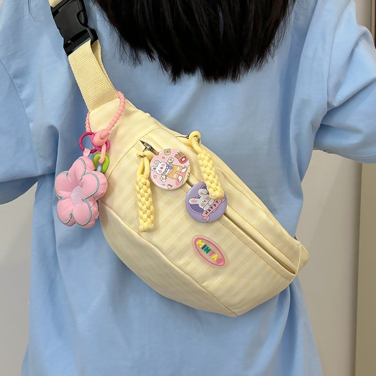 可爱日系ins轻便格纹斜挎腰包清新简约百搭小包包女森系胸包