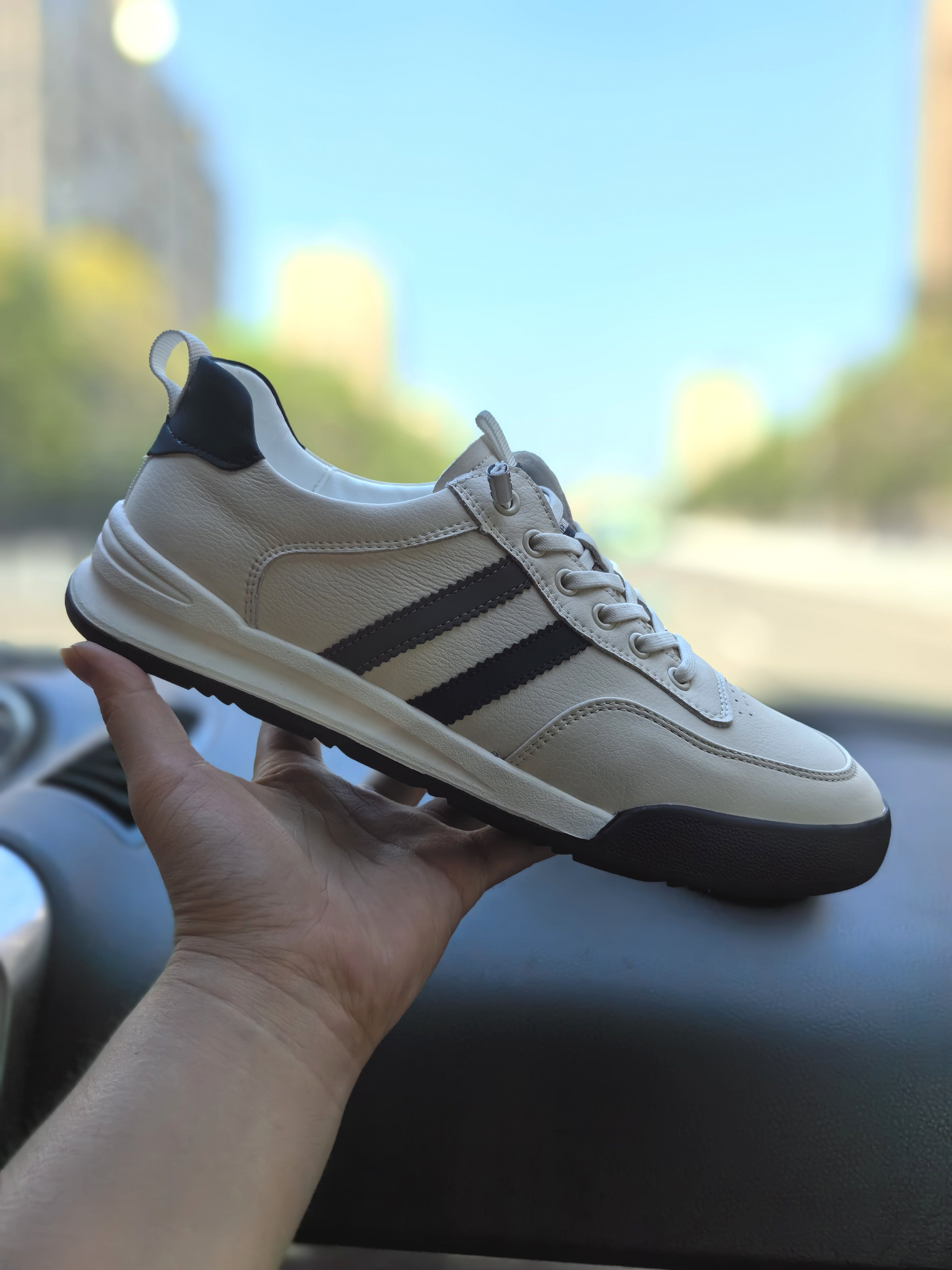 香港潮牌男鞋真皮运动休闲板鞋百搭透气软底舒适小白鞋时尚潮鞋子