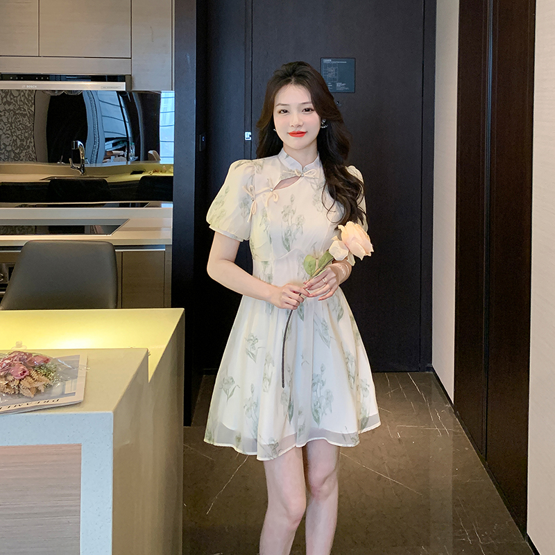碎花连衣裙2023夏季超仙H