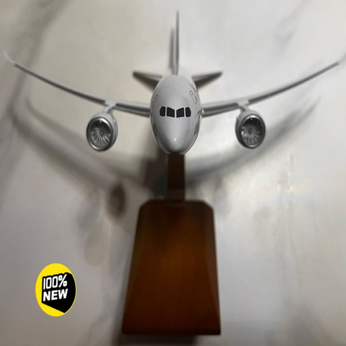 Latam公司波音787-9Dream Liner，1:200，树脂材质非合金。无起