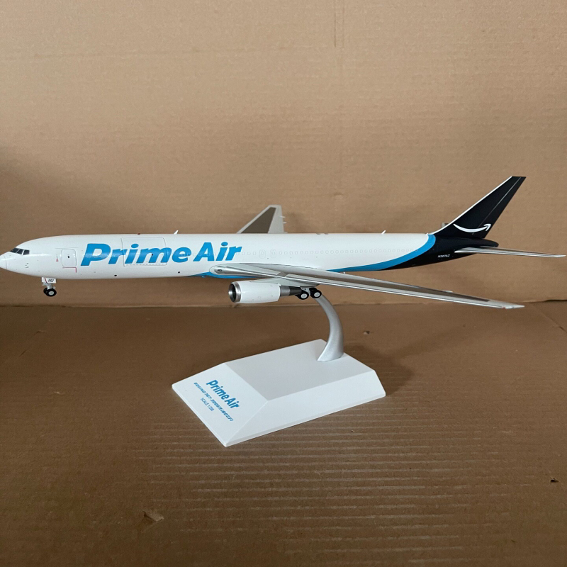 JC Wings 1:200 波音767-300ER，亚马逊Prime Air涂装，合金材质