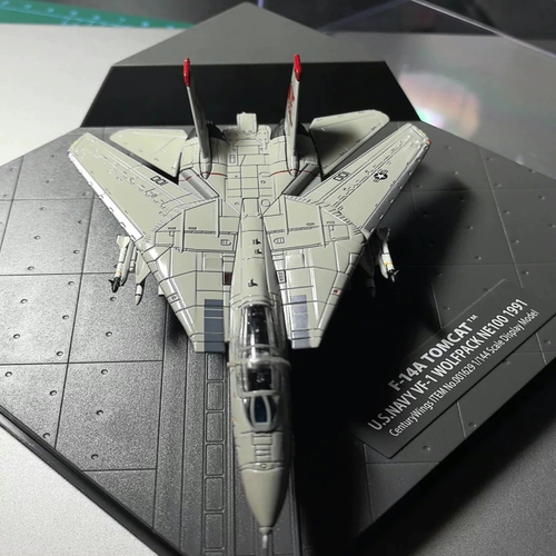 Century Wings 1/144 F-14A Tomcat，VF-1狼群中队CAG机，NE100 1