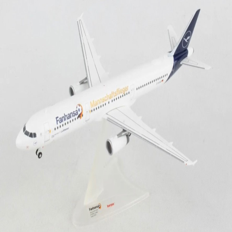 Herpa 汉莎航空德国队专机 1/200未拆，前3张为网络图片，最后一