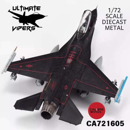 Calibre Wings CA721605 F-16C Block42 第64入侵者中队成品模型