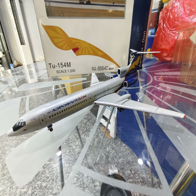 JC JCWINGS 1:200 俄罗斯航空 图154 TU-154 注册号：RA85640 此