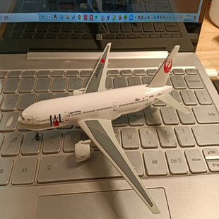 1/400 日航777-200这是日航旗下的star jet主题777起落架全部可