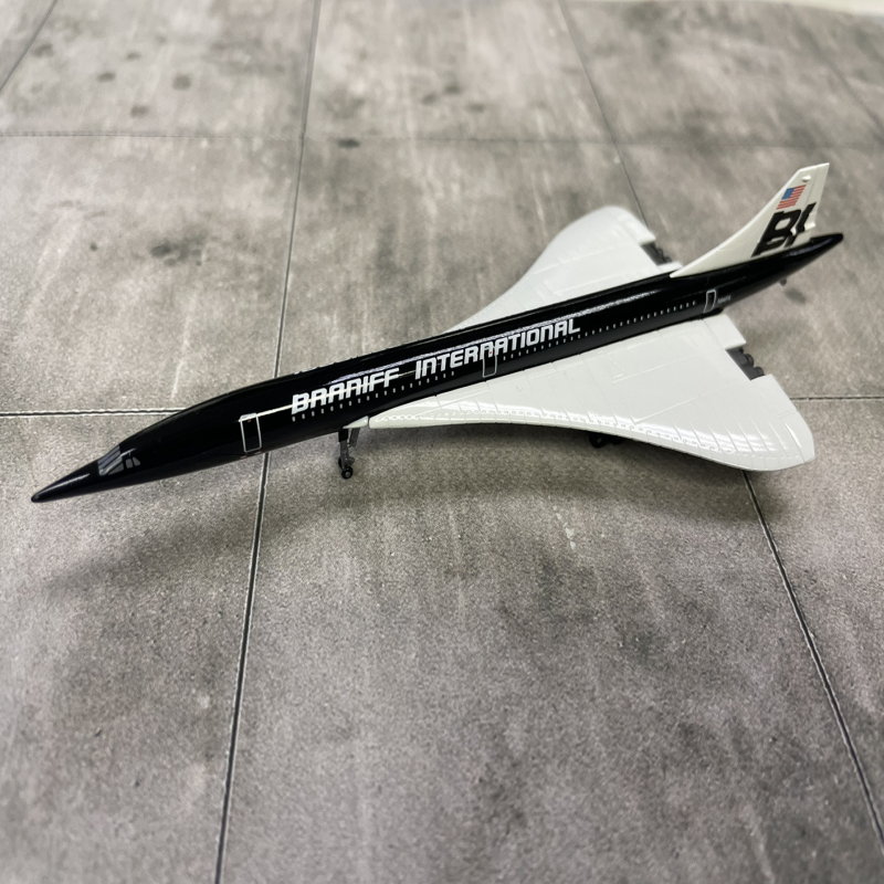 1/400威龙DW布兰尼夫航空协和飞机黑色限量版，状态良好