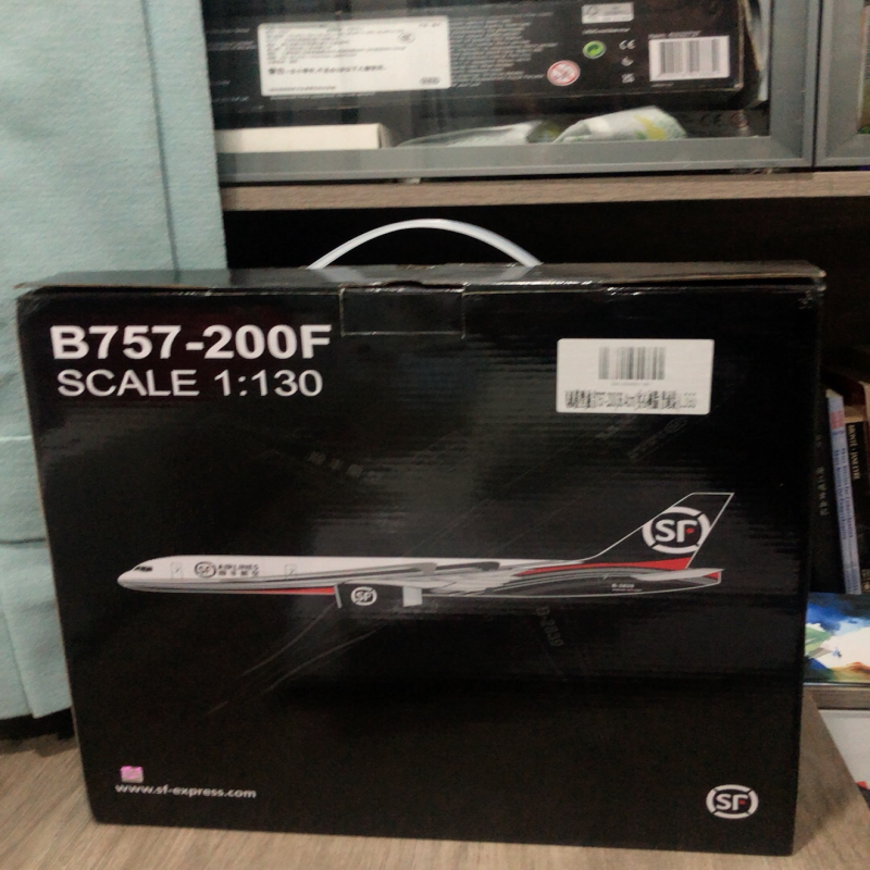 顺丰大飞机模型,型号:B757-200F     1:130
