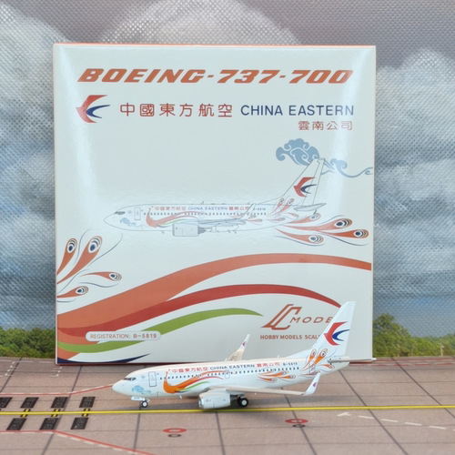 C Model 1:400 中国东方航空 波音B737-700 B-5819 合金飞机模型