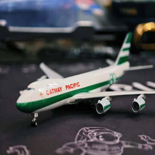 Phoenix 1:400# 飞机模型 国泰航空Boeing B747-8F B-LJE出厂微