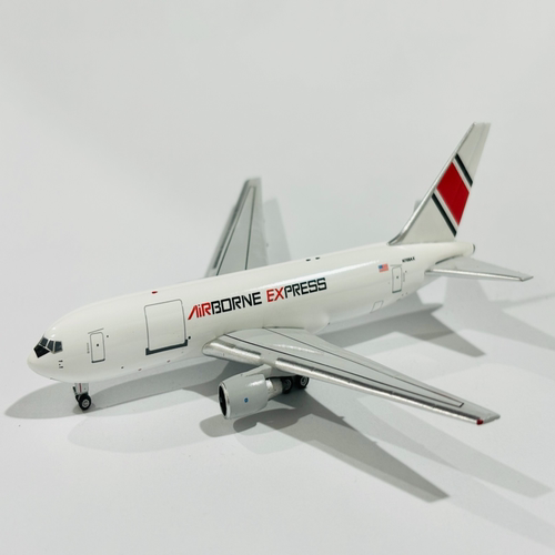 AC 1:400 767-200 Airborne Express N768AX实物如图，目测无暇