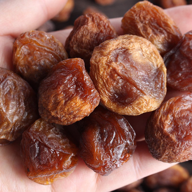 新疆吊干杏干库车天然大颗粒四团大吊杏树上风干新疆小白杏干