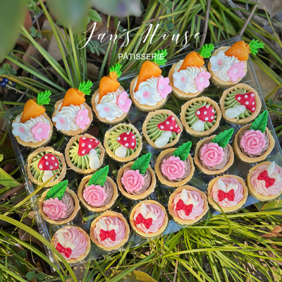 简屋25年春季挞壳盒装茶歇甜品台