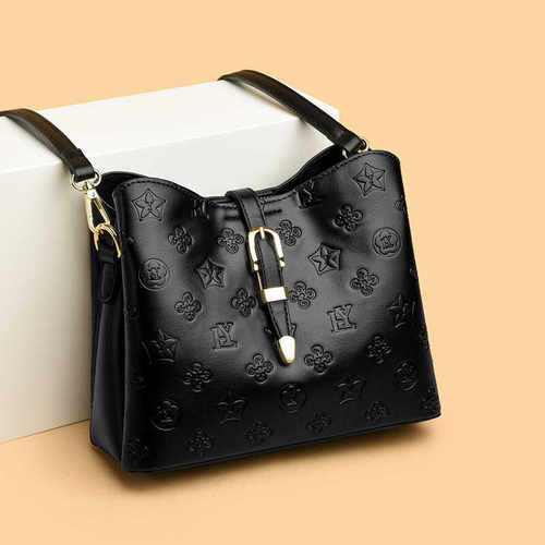 复古印花包包女2024新款时尚百搭单肩包休闲真皮水桶包中年妈妈包