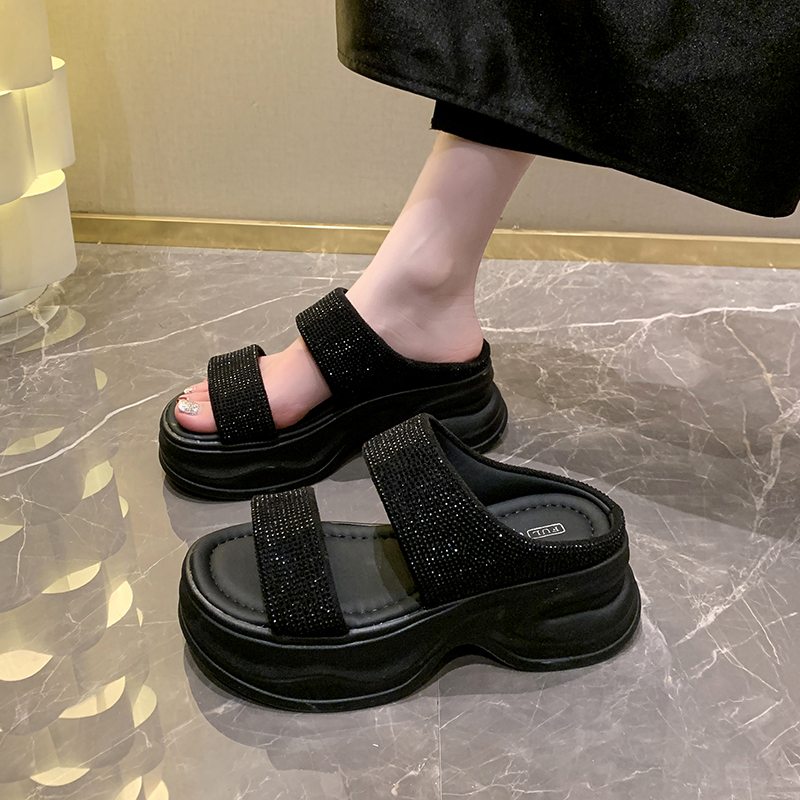 蜘蛛王水钻厚底凉鞋女2025春季高级感气质配裙子凉拖鞋海边沙滩拖