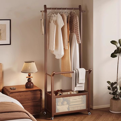 实木挂衣架脏衣篓一体藤编框2025可移动新款衣帽架卧室落地衣架子
