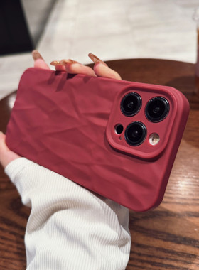 磨砂黑色褶皱纹苹果15手机壳新款适用iphone15promax高级感14小众13简约12全包防摔ProMax女por男潮ins风质感