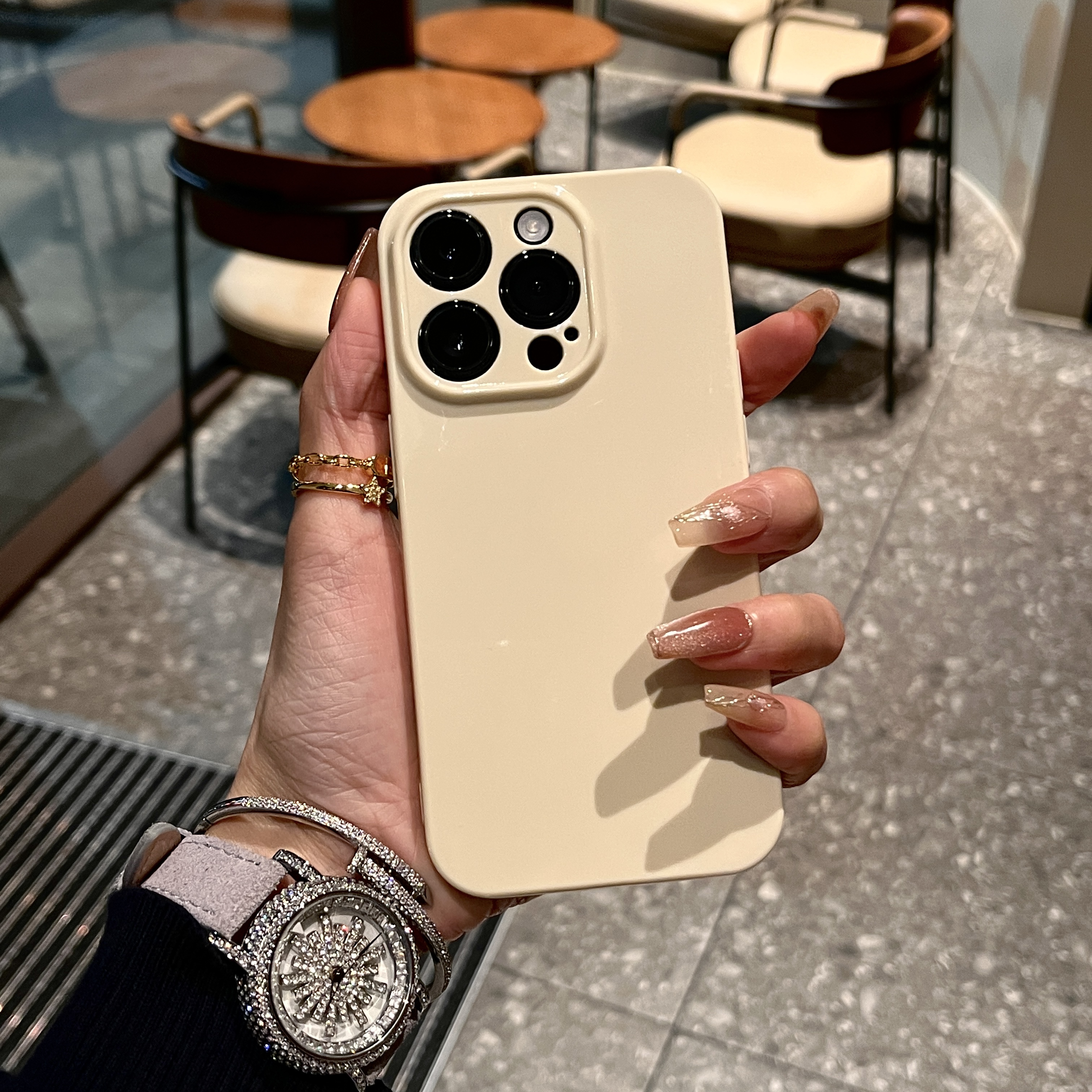 iPhone15硅胶简约高级感