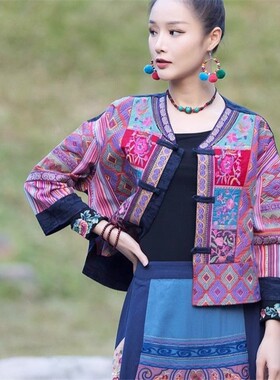 民族风女装2026春款外套新款复古开衫印花盘扣设计女士短外套
