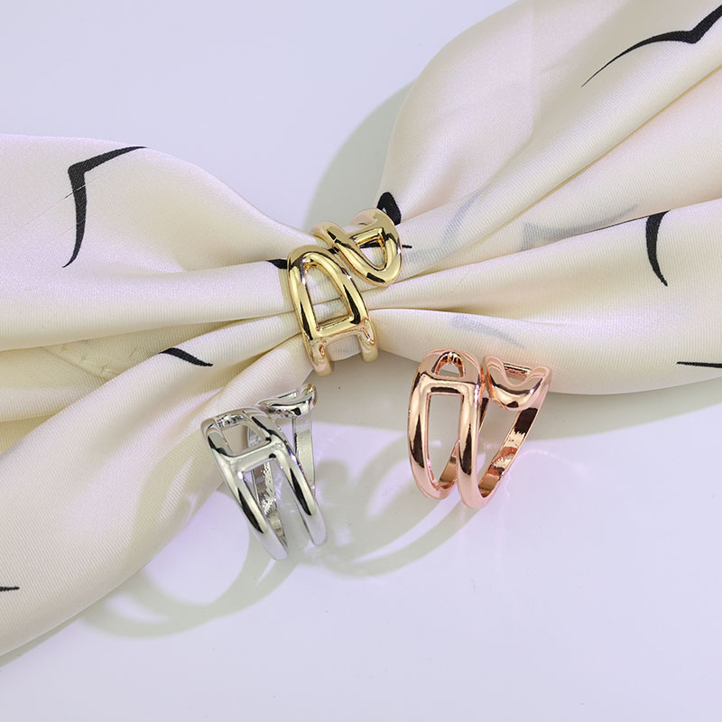 小众设计感蛇形环丝巾扣