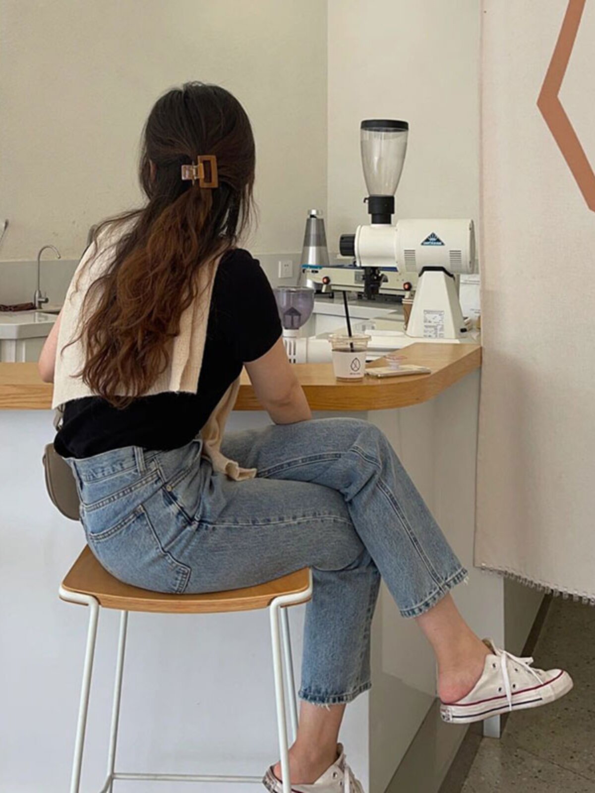 LIGHT BLUE JEANS WOMENS SPRING SUMMER 2024 SOUTH KOREA DONGDAEMUN NEW STRAIGHT LEG LOOSE FASHION SLIM HIGH-WAISTED PANTS