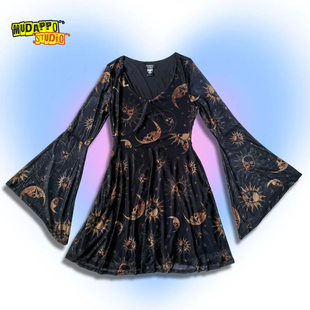 量少 深V领子连衣裙 美国单暗黑哥特风骷髅印花网纱透视复古喇叭袖