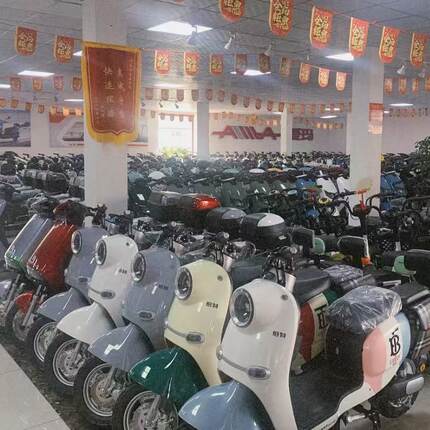 专拍电动车外壳原厂配件灯具定制前围前泥板边条内箱侧板灯具全套
