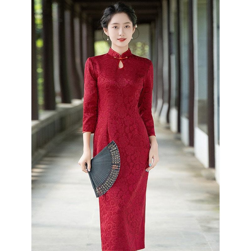 红色喜婆婆气质旗袍中式水滴领复古改良中长袖婚礼妈妈装礼服春秋