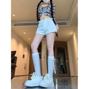 2025春夏高腰牛仔短裤女夏季新款露腰显瘦修身热裤图片