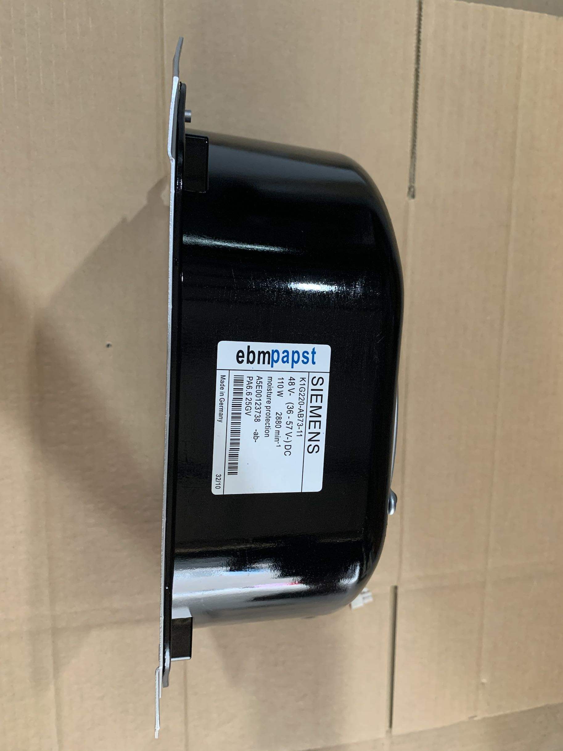 德国K1G220-AB73-11设备专用风机 48V 110W