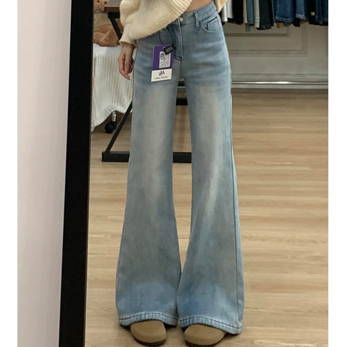 浅蓝色不贴腿微喇裤2026春季新款