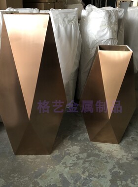 几何金属落地拉丝花器