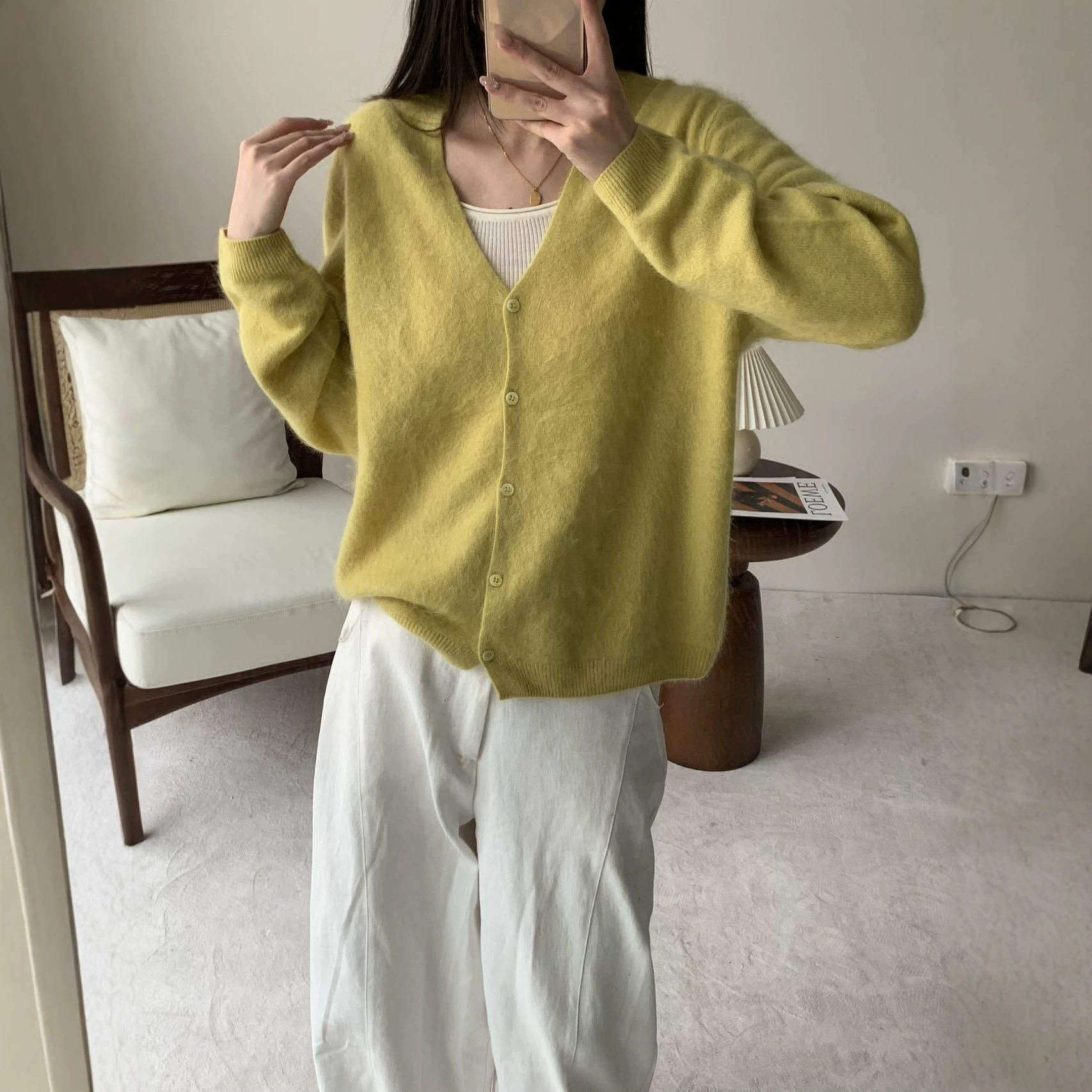 秋冬绵羊毛拉绒V领女开衫软糯