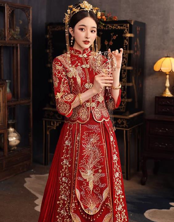 古典秀禾服配饰搭配敬酒肚子正版凤冠孕妇裙摆中式发饰冬裙子出嫁