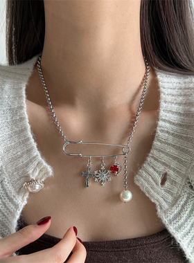 日韩风金属别针红色锆石项链