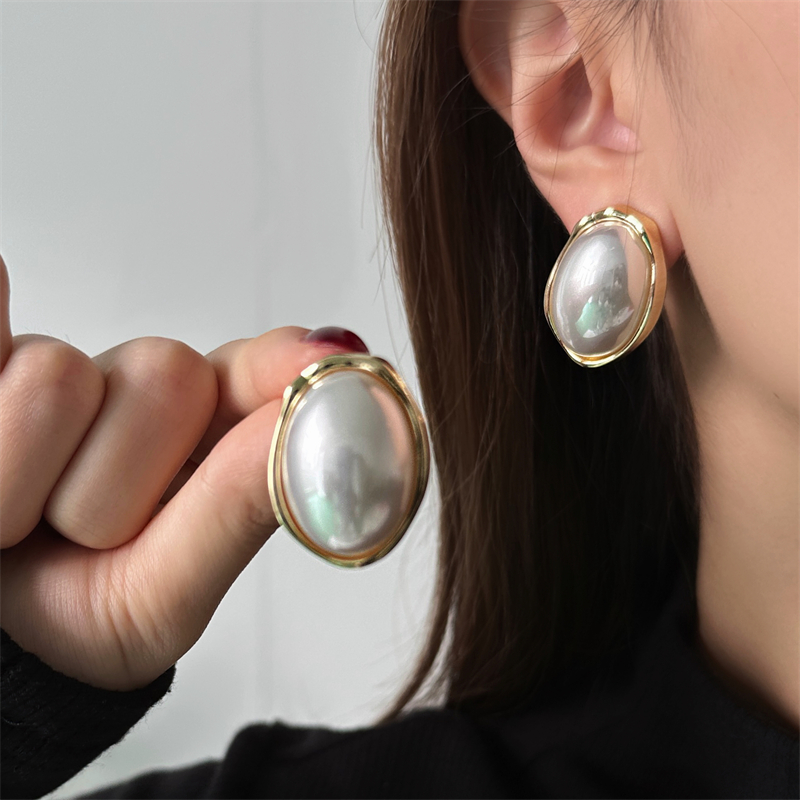 法式轻奢风大气椭圆珍珠银针耳钉