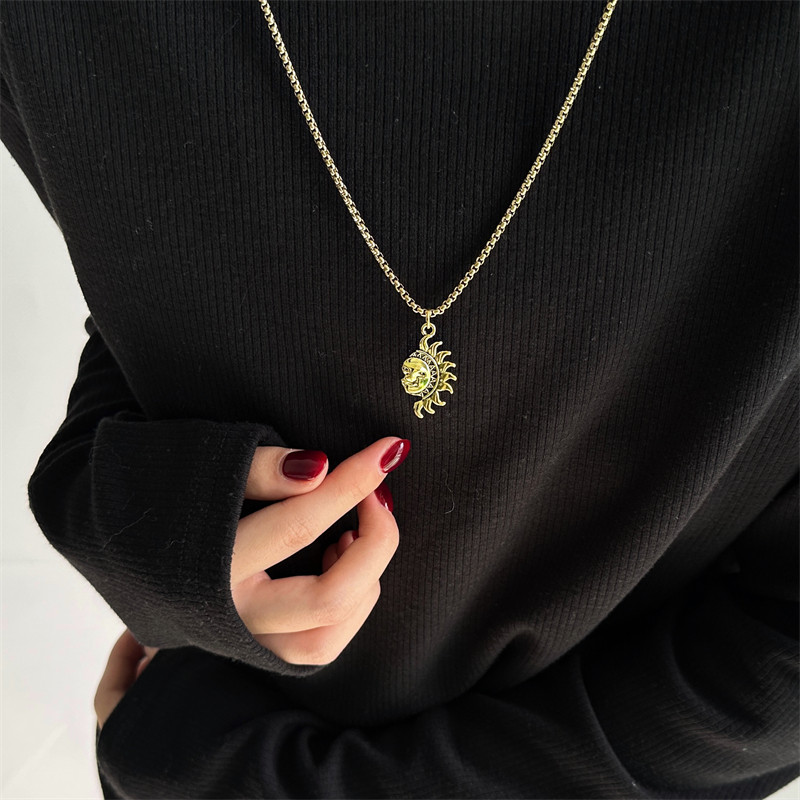 复古风双色太阳月亮吊坠项链女2025年新款小众时尚潮流设计感配饰