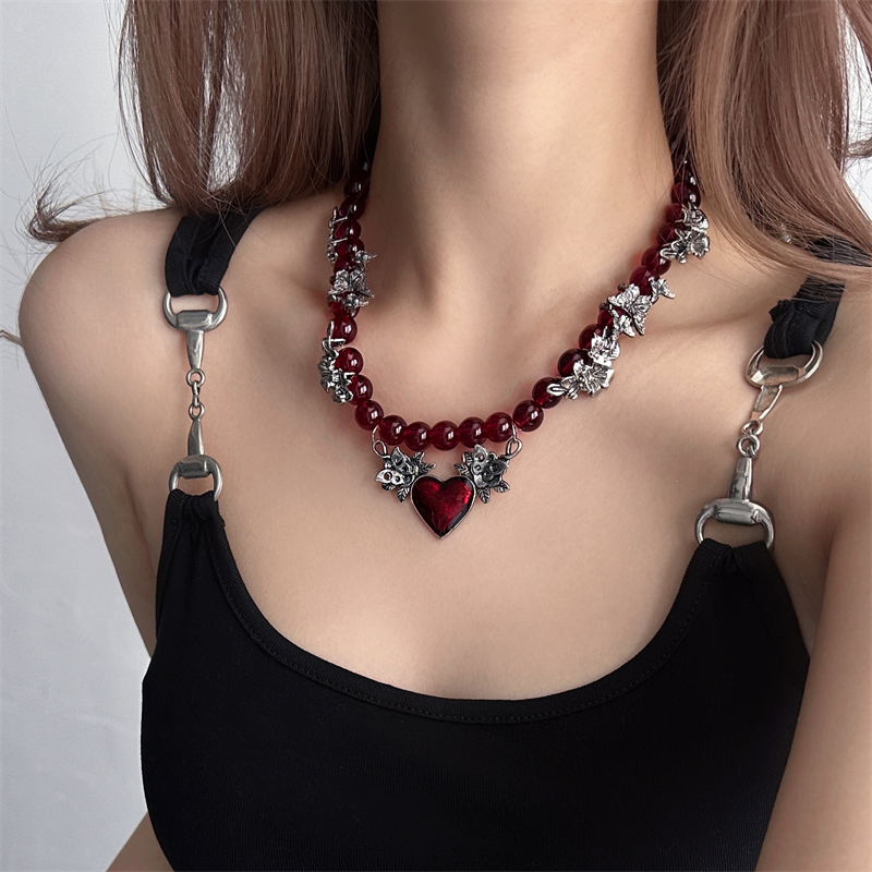 重工哥特风红色圆珠蝴蝶爱心项链