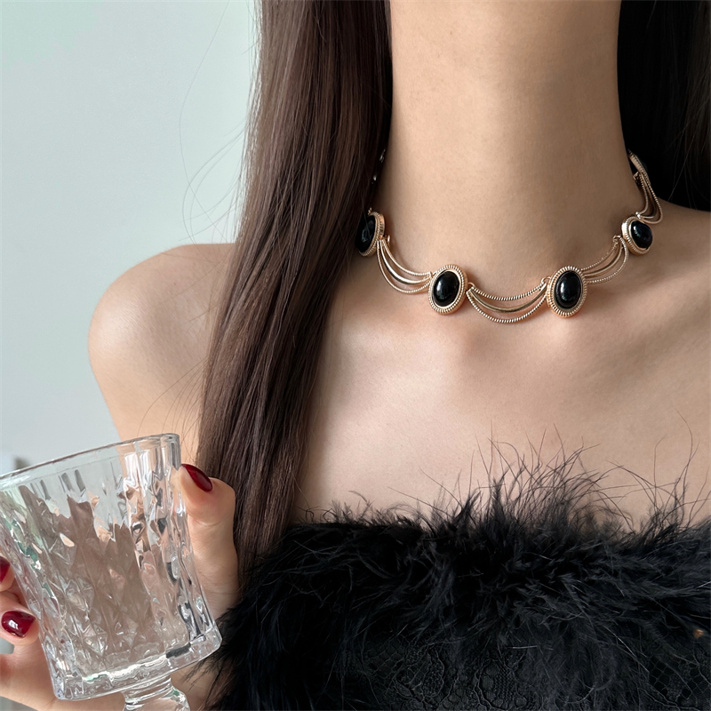 法式复古风黑金色椭圆choker项链