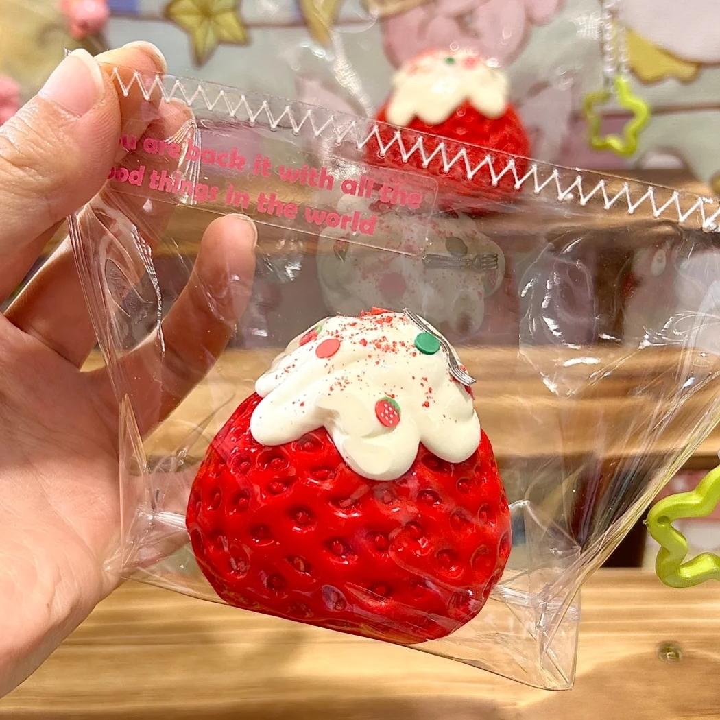 网红爆款雪顶草莓食品级硅胶捏捏