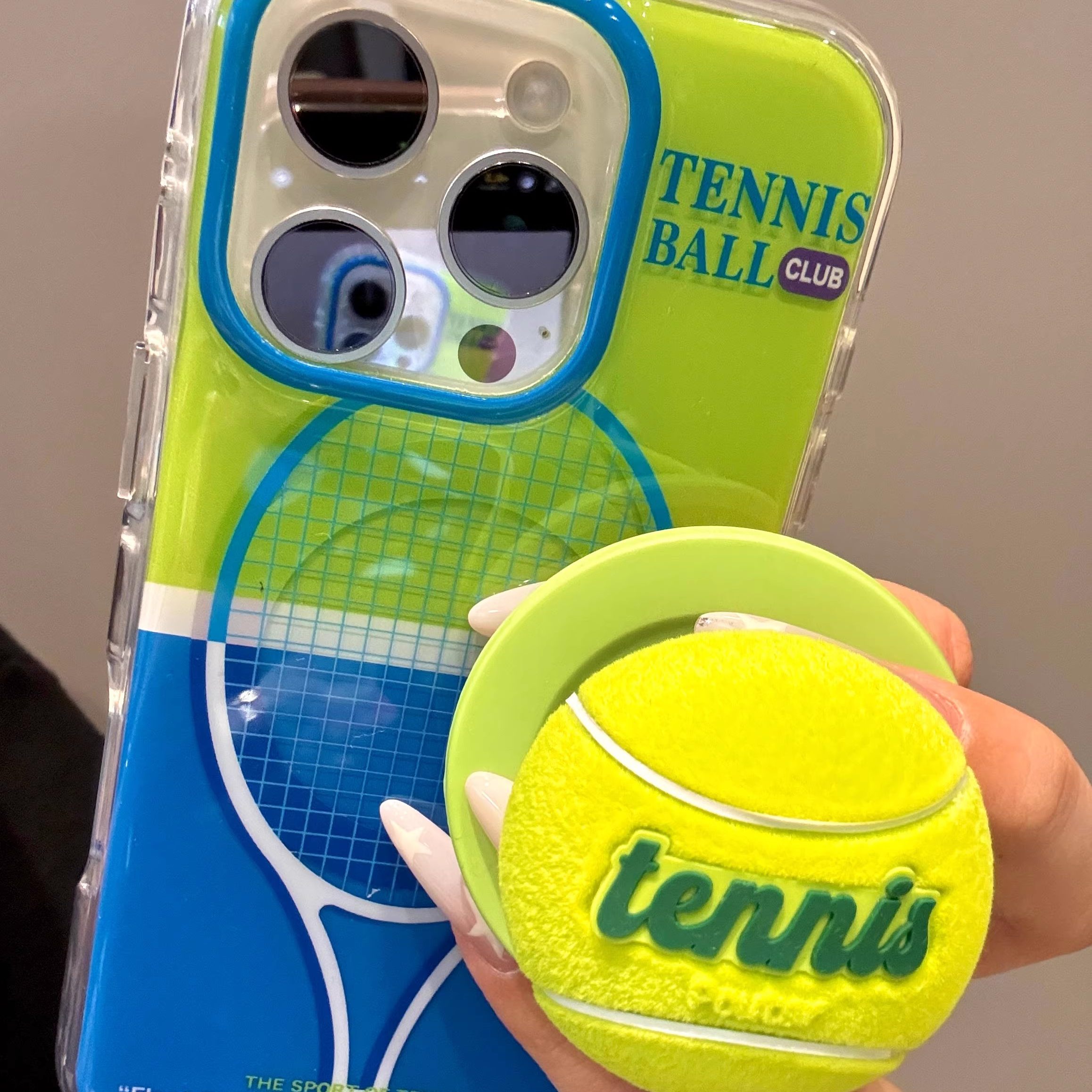 趣味夏日绿蓝拼接网球磁吸支架适用iphone17proma苹果15pro手机壳