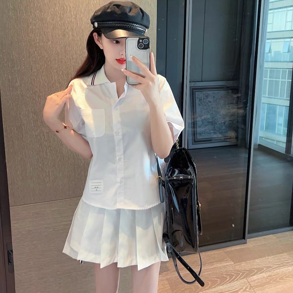 tb学院风夏季休闲显瘦衬衫时尚宽松百搭学院设计短款上衣衬衣女潮